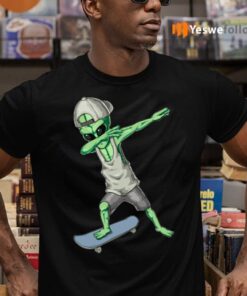 Alien Dabbing Skateboard TeeShirt