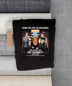 Thank You For The Memories Best Coach Ever pat Summitt 1974-2012 Signature t-shirts
