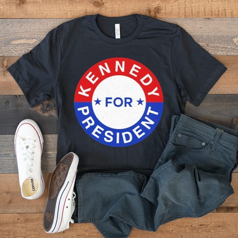 Robert F. Kennedy Jr Wearing Kennedy For President T Shirt