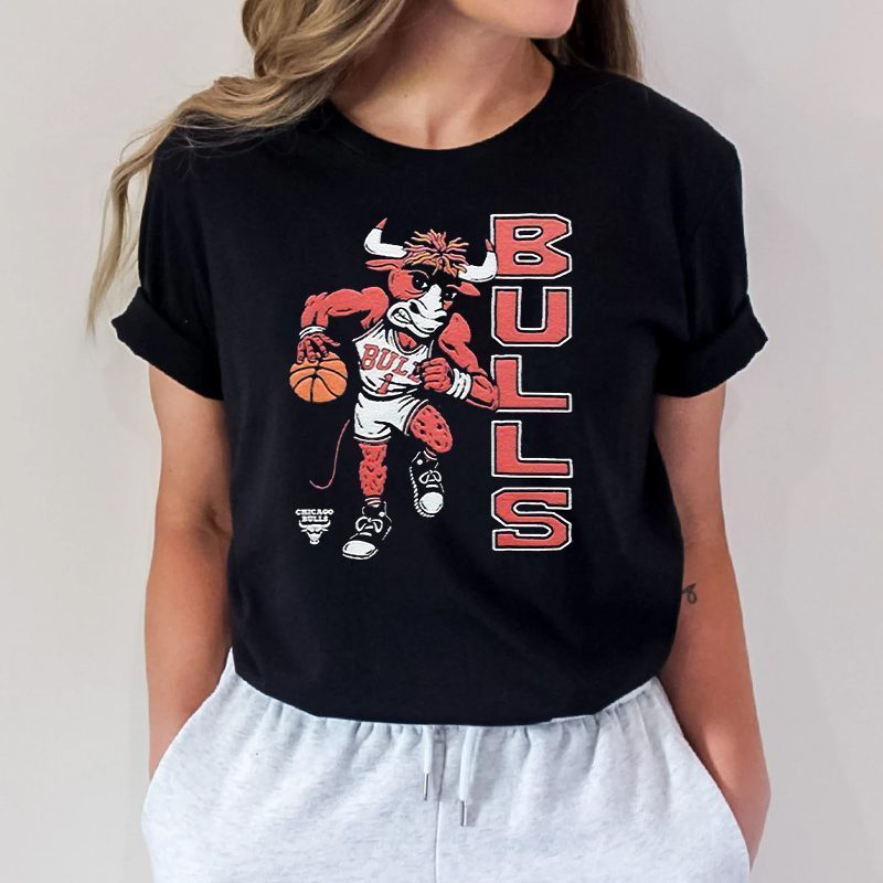 Chicago Bulls Benny the Bull T-Shirt - Yesweli