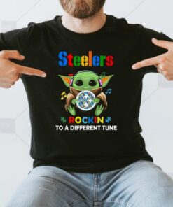 Baby Yoda Hug Pittsburgh Steelers Autism Rockin To A Different Tune shirt