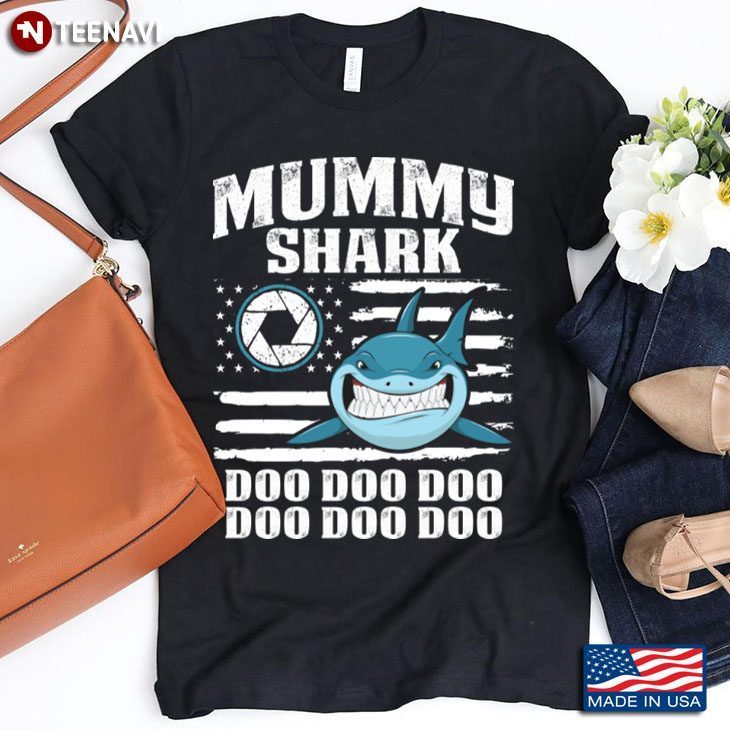 American Flag with Aperture Mummy Shark Doo Doo Doo Gift for MomShirt
