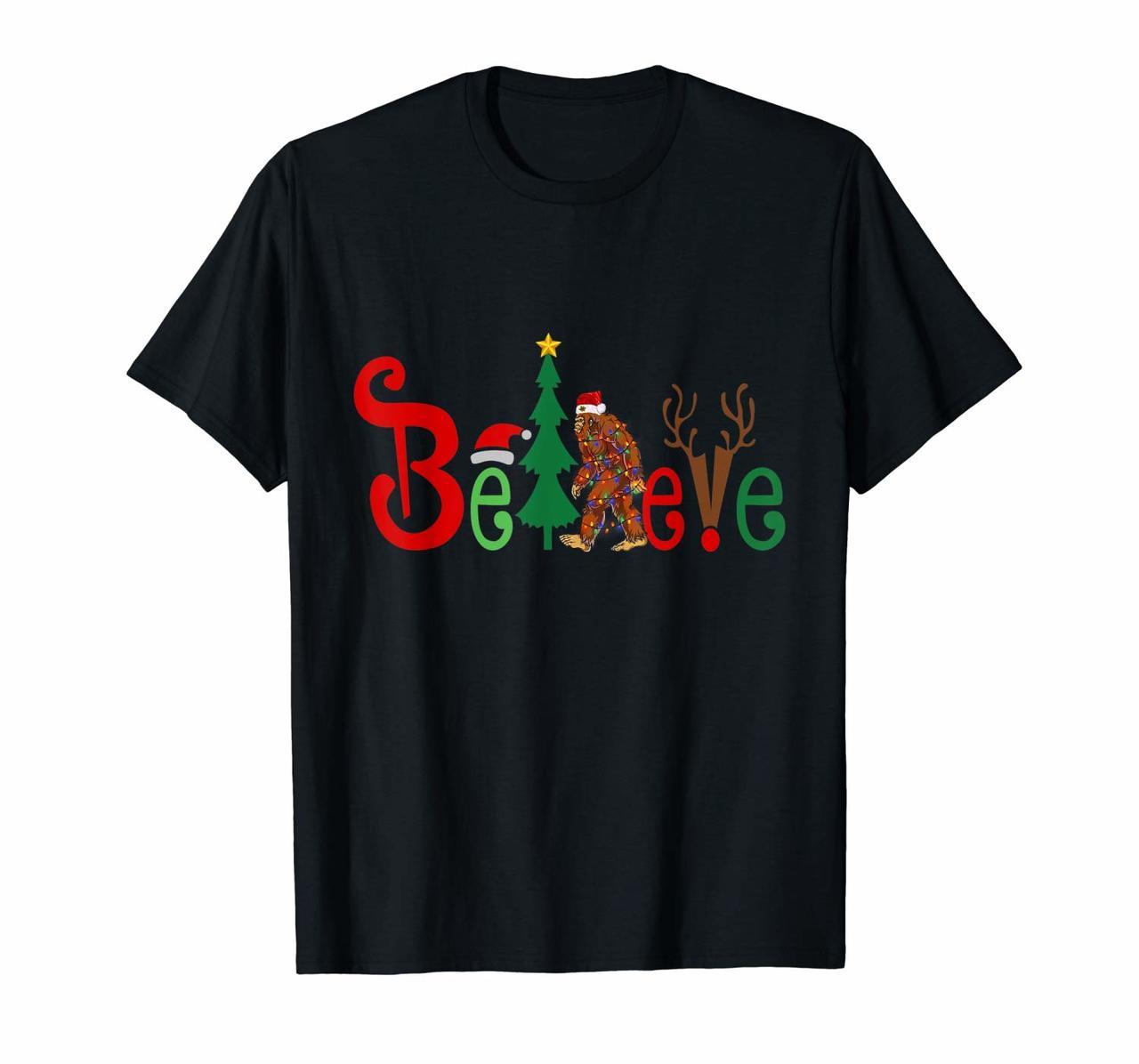 Bigfoot Believe Funny Bigfoot Santa Hat Christmas Tree Gift T-Shirt Hoodies