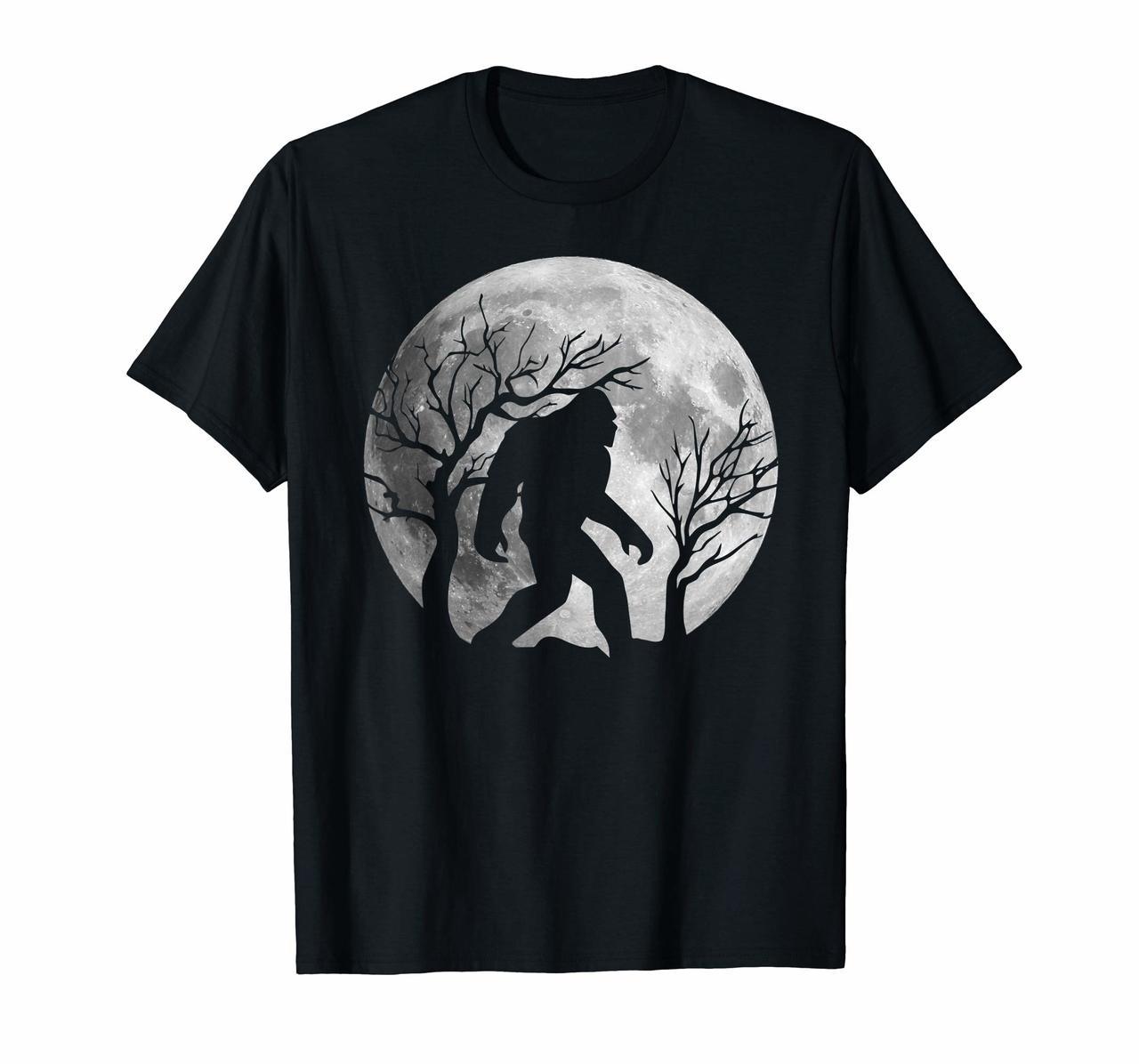 Bigfoot T-shirt Bigfoot Sasquatch Full moon Yeti Funny Shirt Hoodies