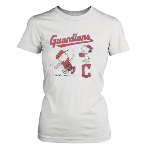 Charlie Brown And Snoopy Playing Baseball Cleveland Guardians Mlb 2023 T-shirt T-Shirt Hoodie